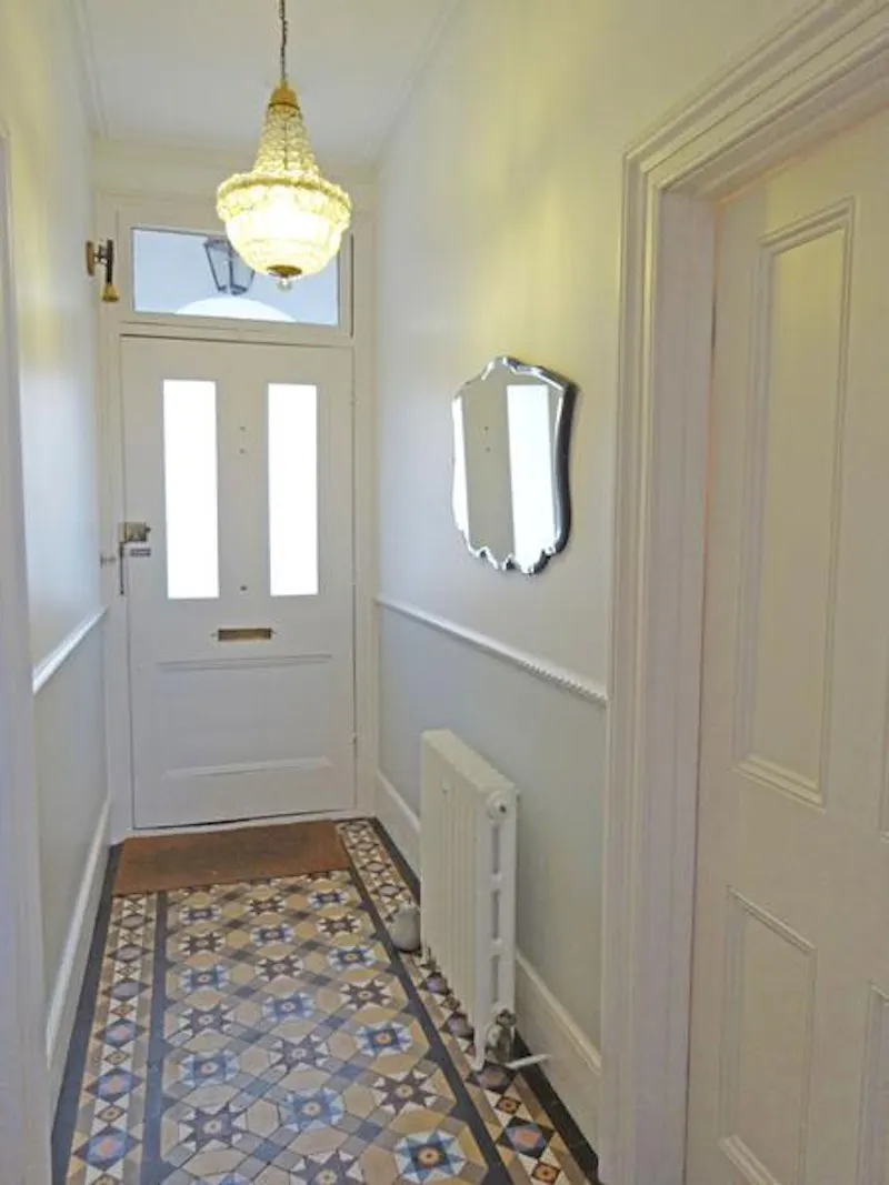 Entrance hall at Dulwich dalmore house, B1623 (photo 19)