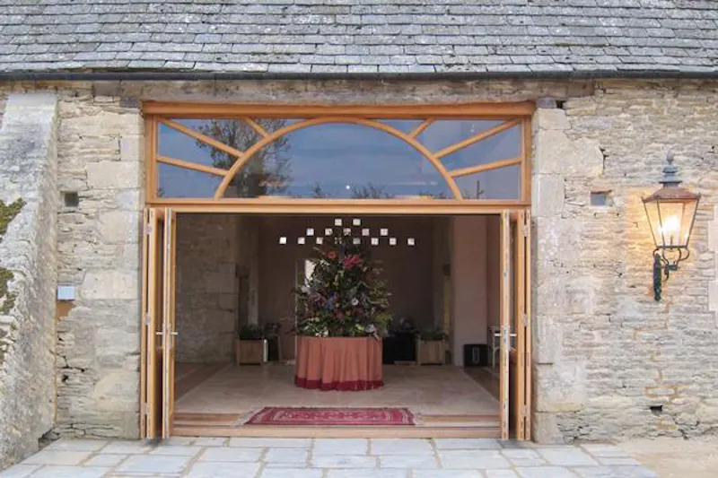 Open plan at Film location L644 in Gloucestershire (photo 5)