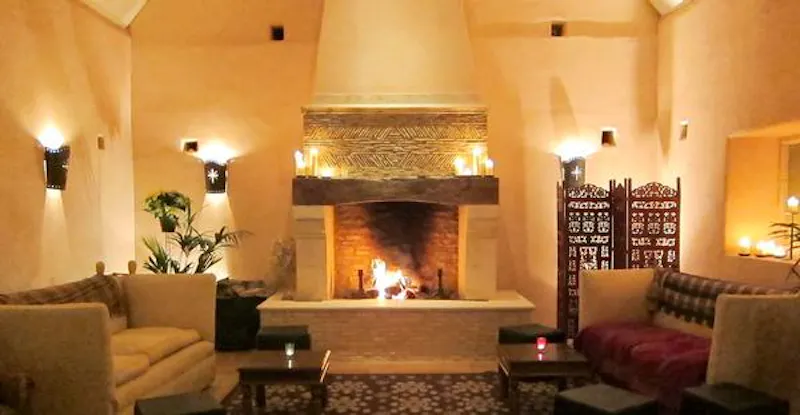 Living Room at Film location L644 in Gloucestershire (photo 8)