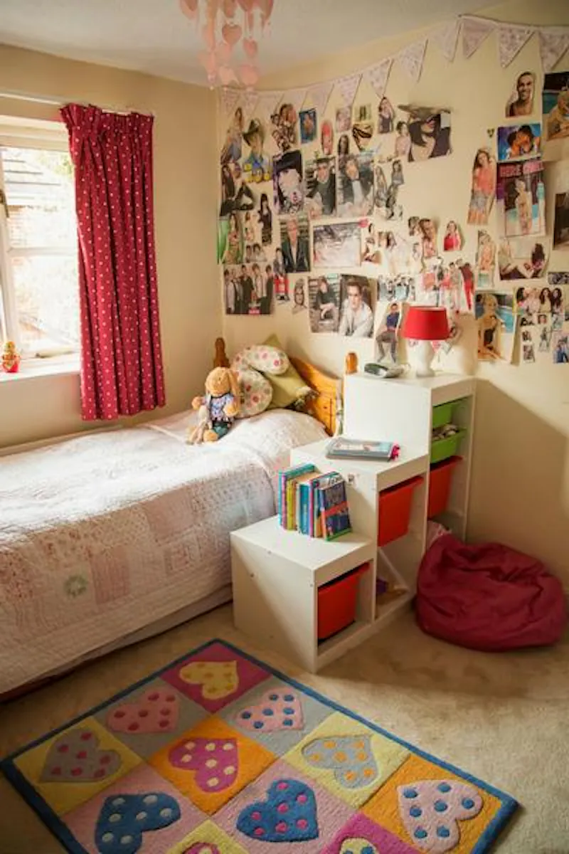 Bedroom - child's at Film location D2162 in Kent (photo 6)