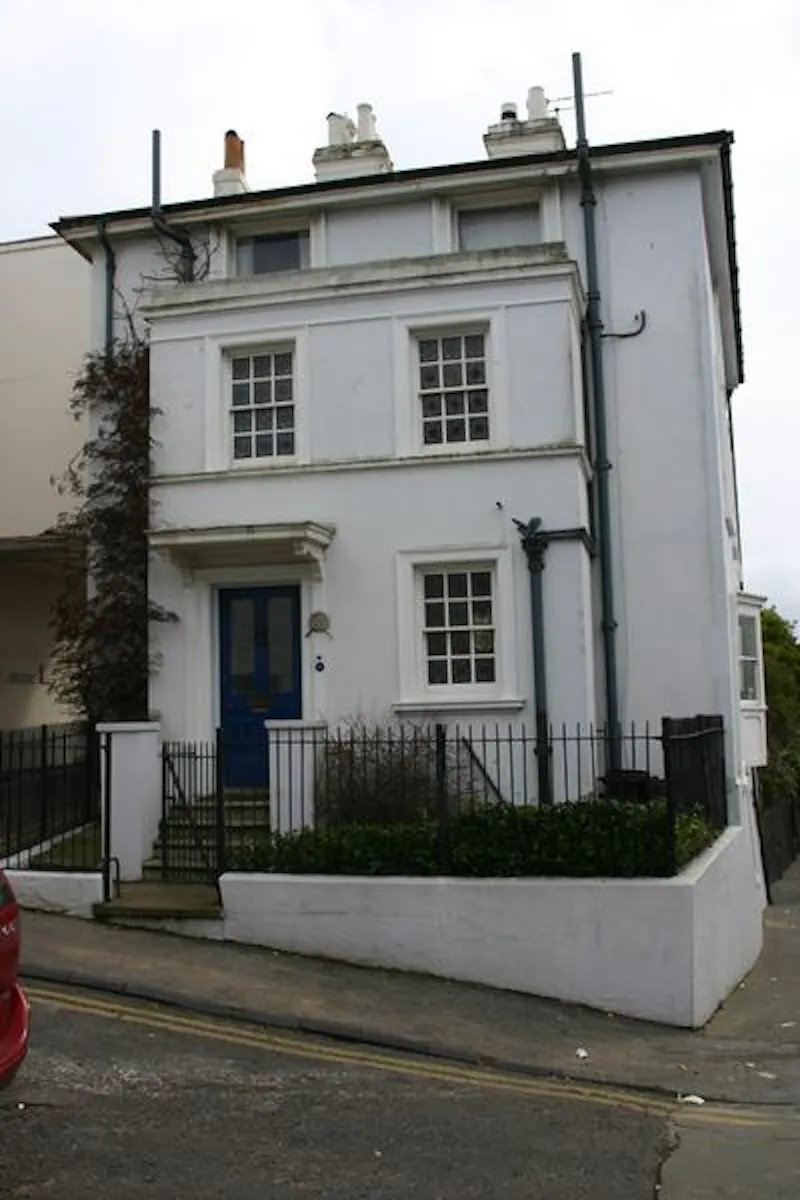 Eclectic Broadstairs home, A1334 (photo 1)