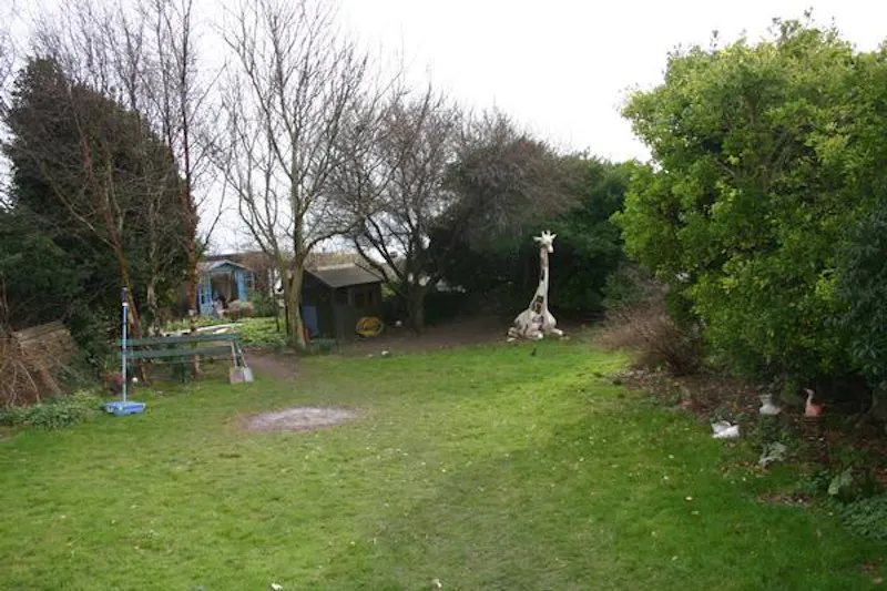 Eclectic Broadstairs home, A1334 (photo 38)