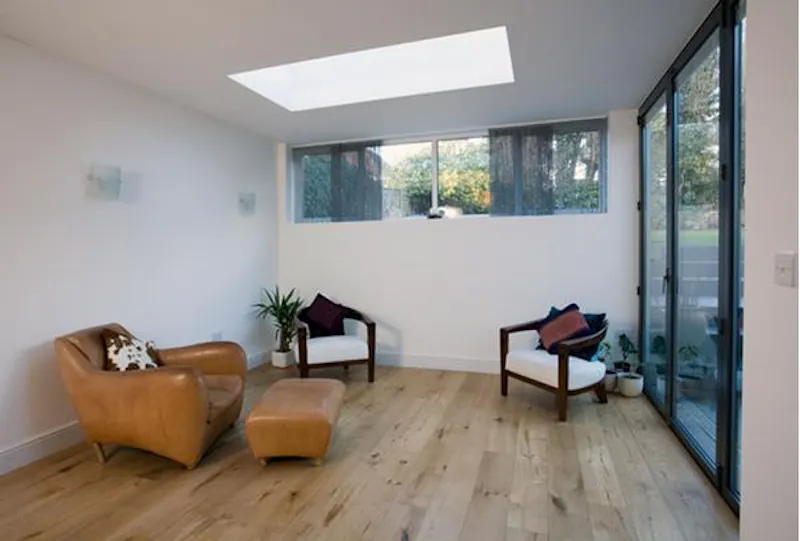 Floor - wooden at Film location D2164 in London (photo 6)