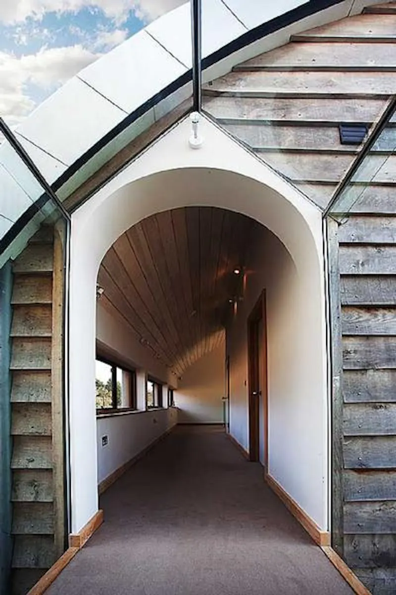 Entrance hall at Modern Design Andover Farm , L645 (photo 25)
