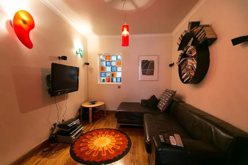 Games room at Film location D2166 in London (photo 21)