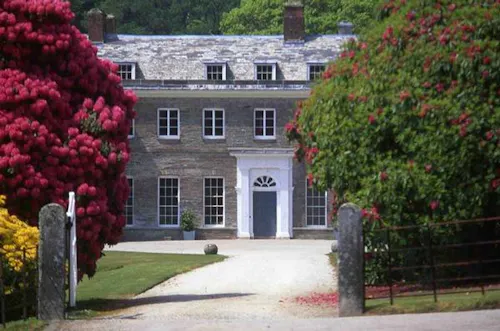 Elegant Cornish estate, H172