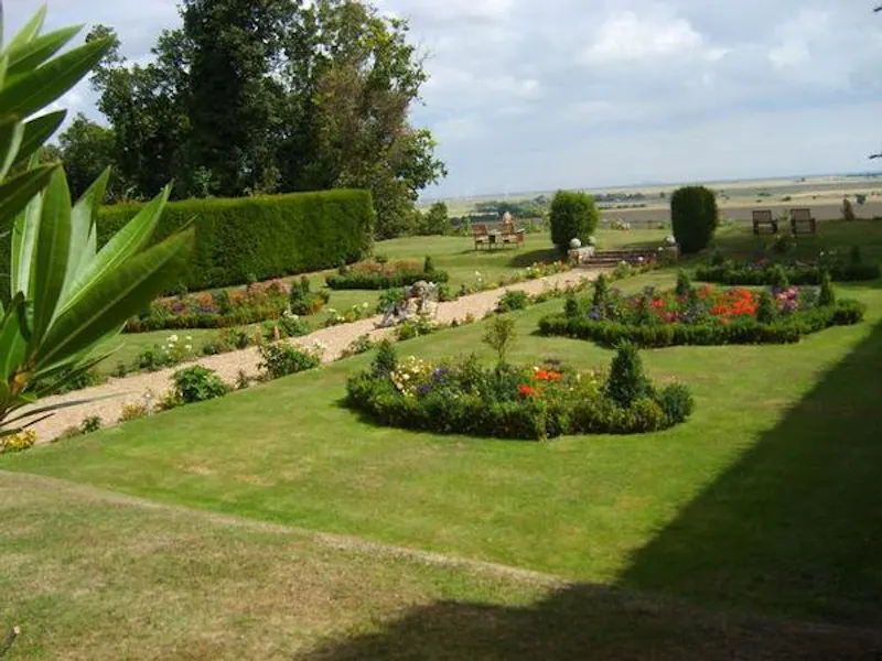 Garden - formal at Traditional Georgian hotel in Rye, A1001 (photo 19)