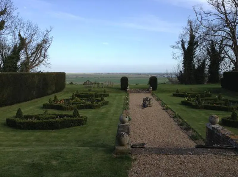 Views - country at Traditional Georgian hotel in Rye, A1001 (photo 18)