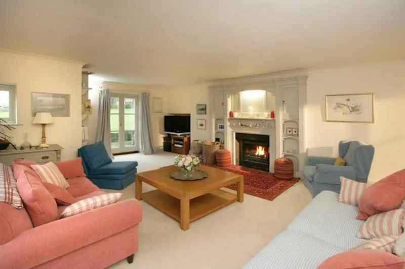 Fireplace at East Stour country house, B1627 (photo 3)