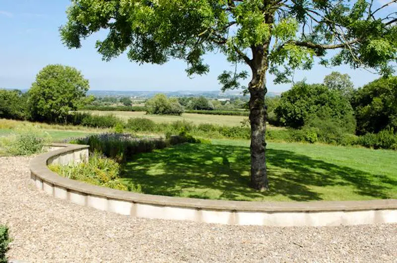 Views - country at East Stour country house, B1627 (photo 5)