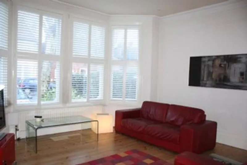 Living Room at Catford family home, E391 (photo 8)