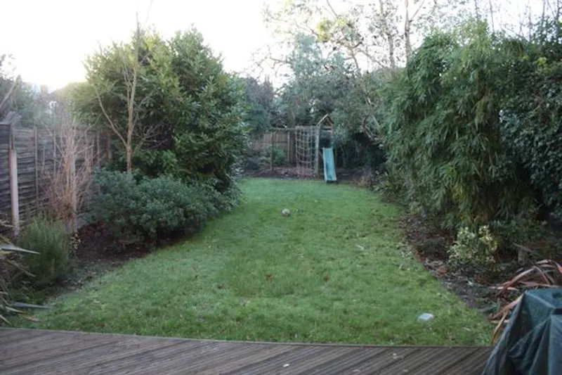 Garden at Catford family home, E391 (photo 12)