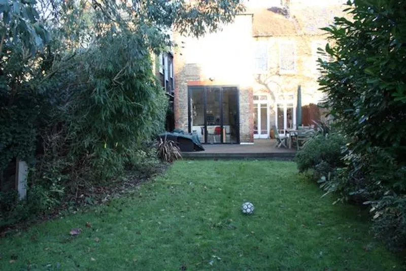 Catford family home, E391 (photo 13)