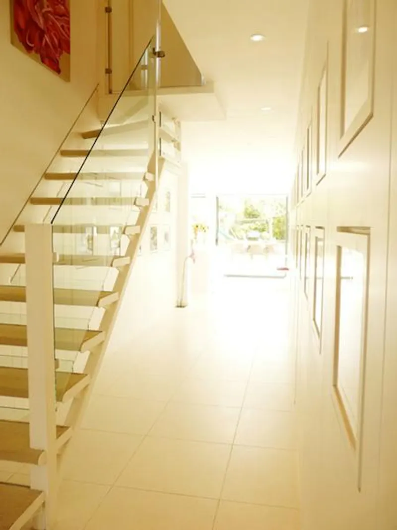 Staircase at Film location D2170 in London (photo 7)
