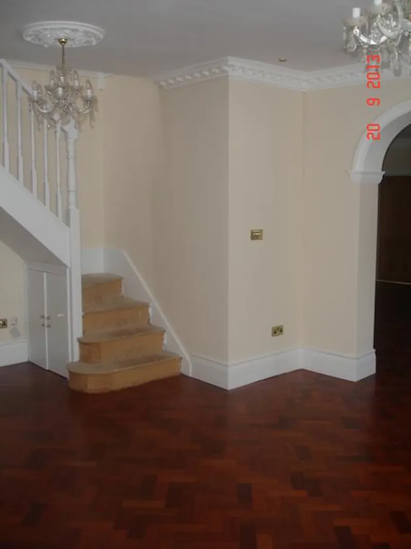 Vacant Hillingdon House, D2167 (photo 6)