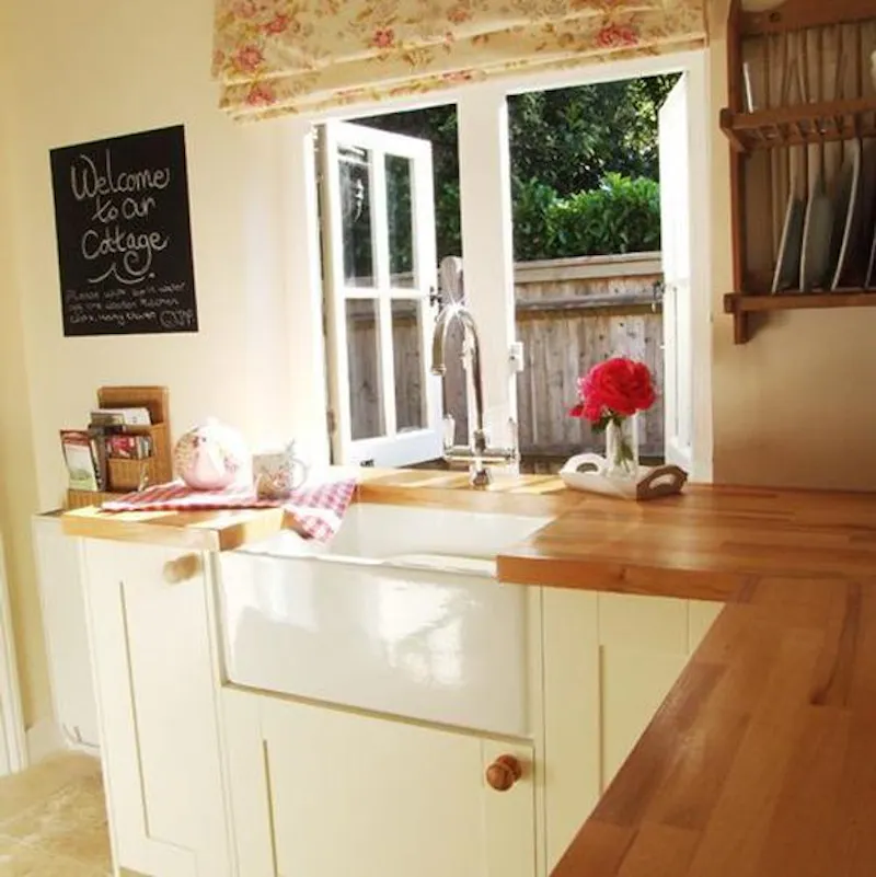 Kitchen at Film location C845 in East Sussex (photo 9)