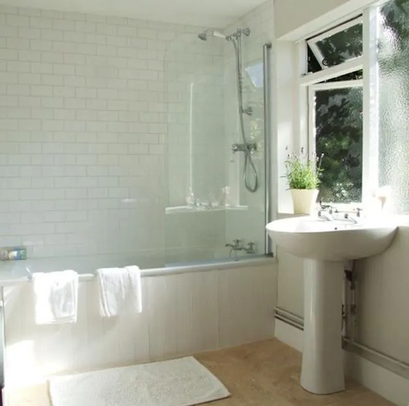 Bathroom at Film location C845 in East Sussex (photo 14)