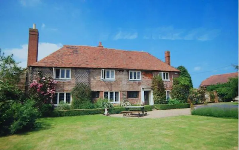 Country house near Faversham, C846 (photo 1)