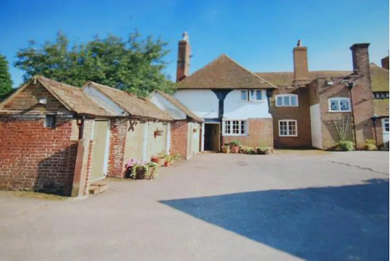 Stable / Outbuildings at Country house near Faversham, C846 (photo 8)
