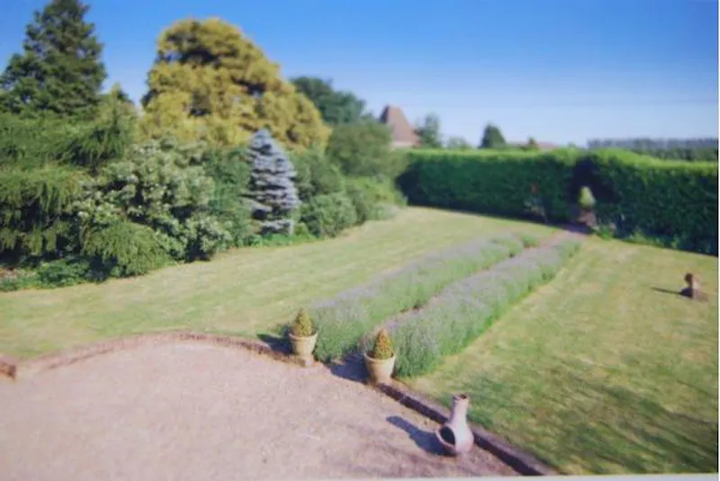Garden at Country house near Faversham, C846 (photo 10)
