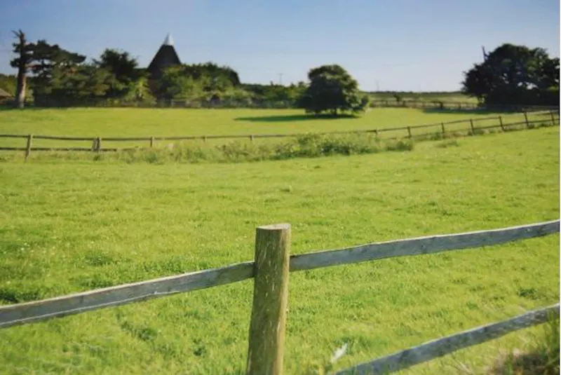 Views - country at Country house near Faversham, C846 (photo 11)