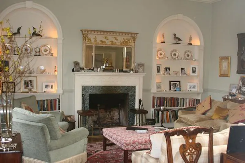 Drawing room at Charming Towcester rectory, A1335 (photo 4)