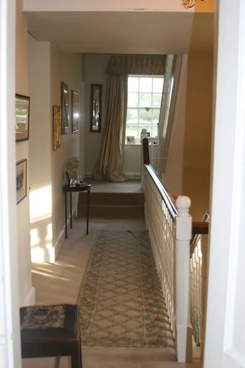 Charming Towcester rectory, A1335 (photo 16)