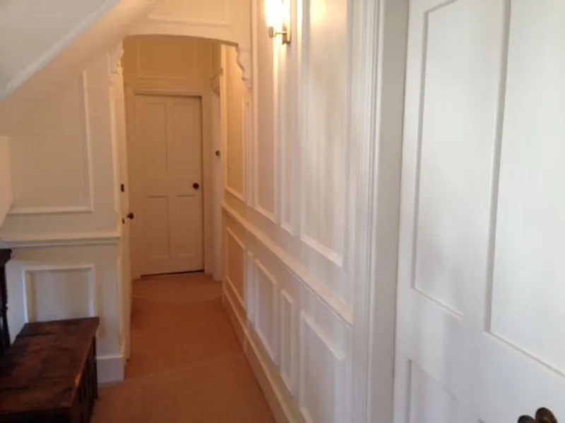 Corridor at Film location D2169 in Hertfordshire (photo 22)
