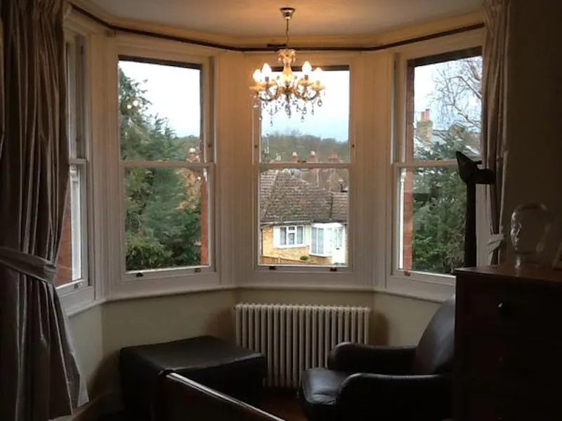 Double fronted Egham house, B1629 (photo 9)