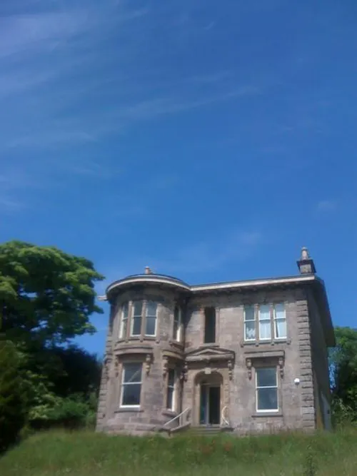 Stunning Kilcreggan stone house, B1630