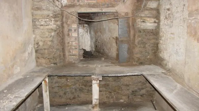 Stunning Kilcreggan stone house, B1630 (photo 33)