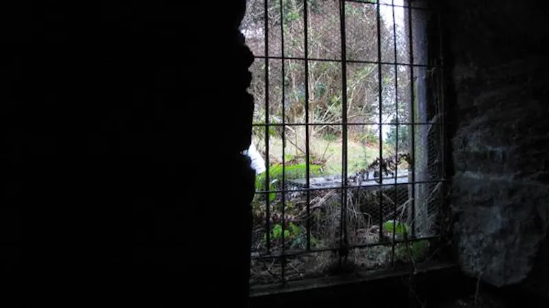 Stunning Kilcreggan stone house, B1630 (photo 35)