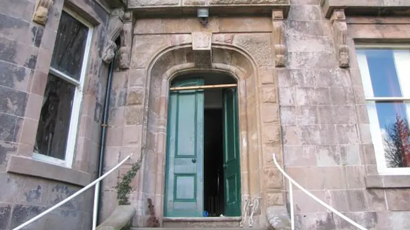 Stunning Kilcreggan stone house, B1630 (photo 40)