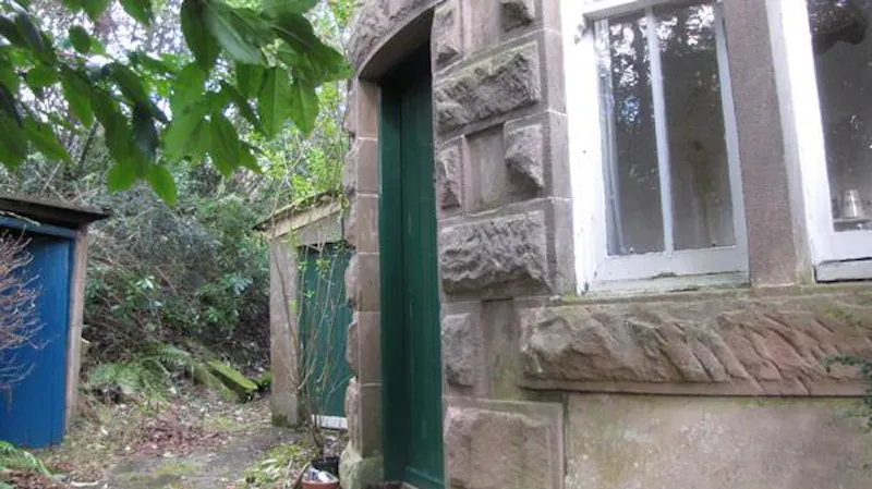 Stunning Kilcreggan stone house, B1630 (photo 43)