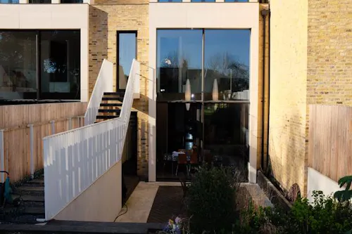 Ultra-modern Camberwell house, K387