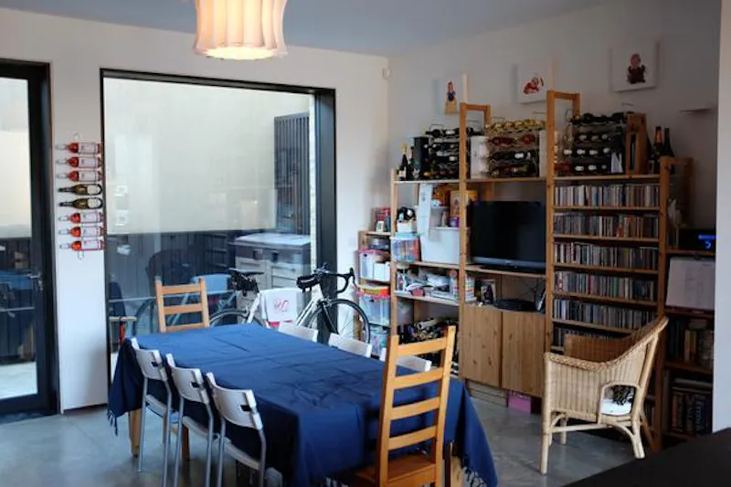 Dining room at Ultra-modern Camberwell house, K387 (photo 7)
