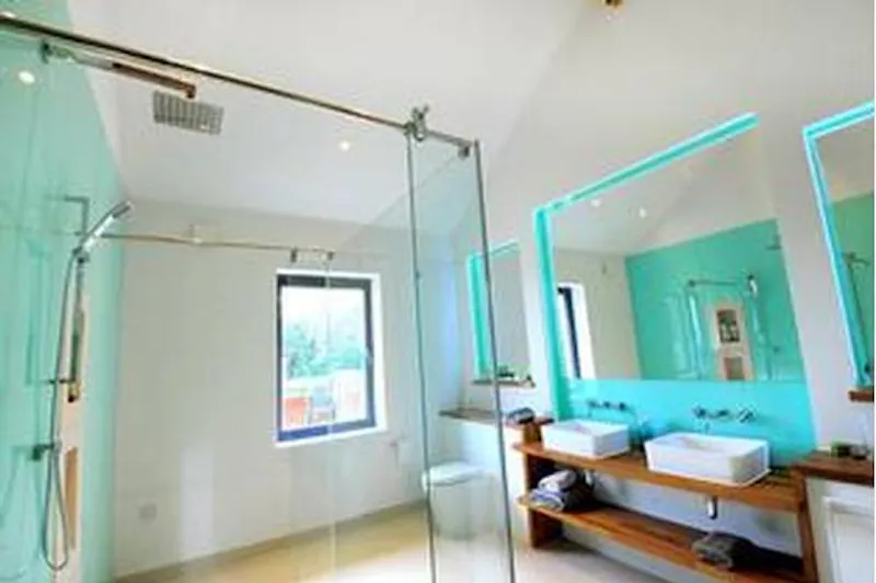 Colourful & modern Falmouth home, K383 (photo 27)