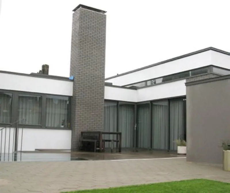 Terrace/Patio at Grey & white Hertford house, K384 (photo 1)