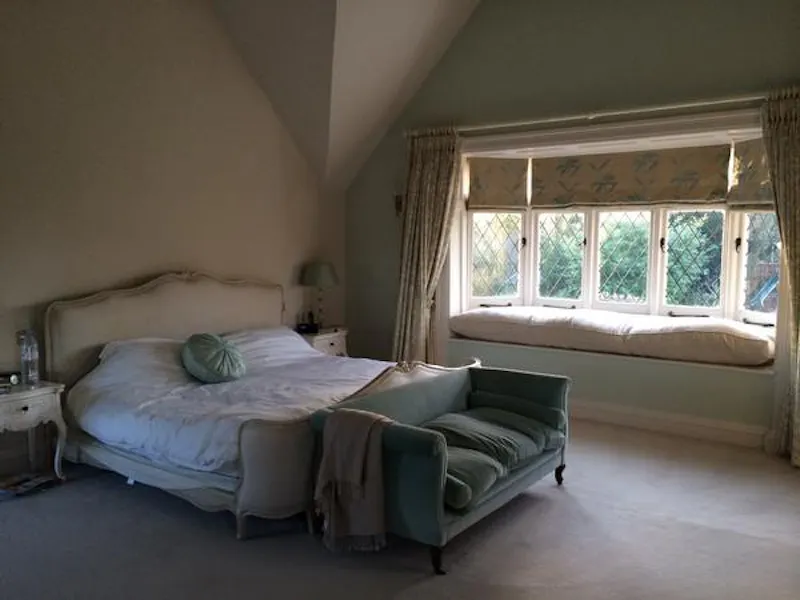 Bedroom at Film location D2172 in Buckinghamshire (photo 16)