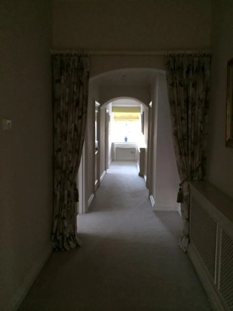 Corridor at Film location D2172 in Buckinghamshire (photo 27)