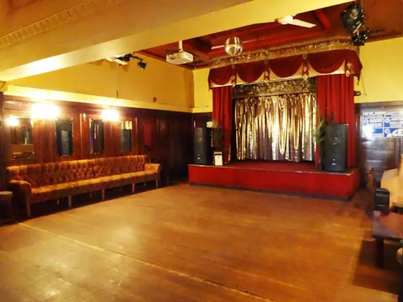 Floor - wooden at Peckham panelled pub with stage, R781 (photo 4)