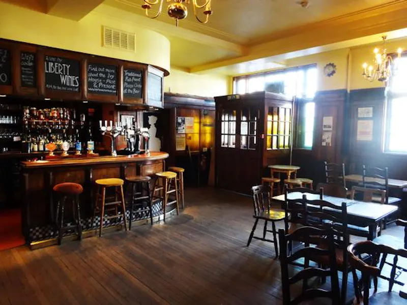 Bar at Peckham panelled pub with stage, R781 (photo 7)
