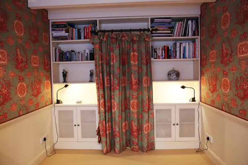 Library at Luxury Battersea Apartment, F1043 (photo 14)