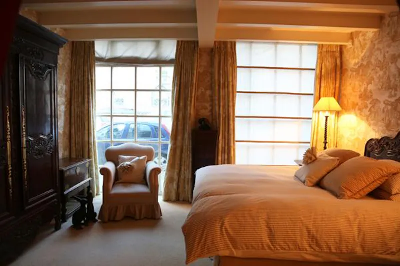 Bedroom at Luxury Battersea Apartment, F1043 (photo 20)
