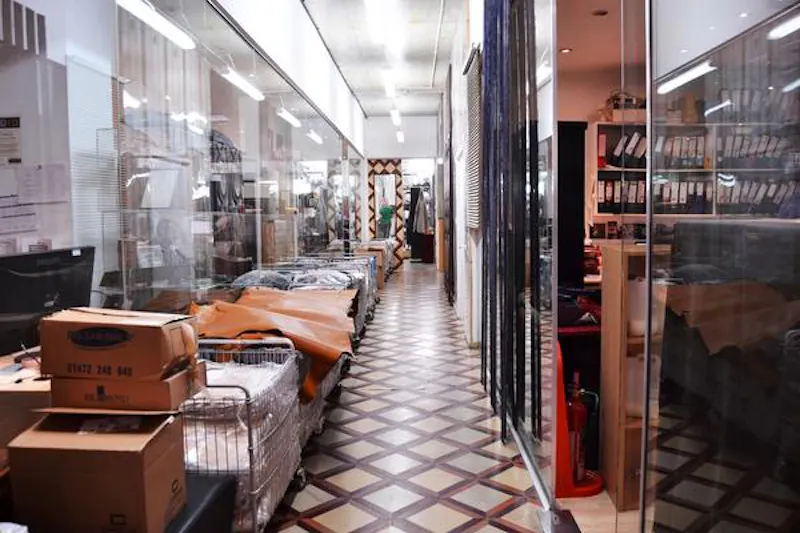 Whitechapel factory and shop, Q93 (photo 32)