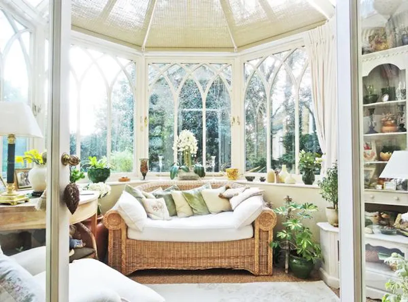 French doors at Traditional Wimbledon apartment, F1044 (photo 13)