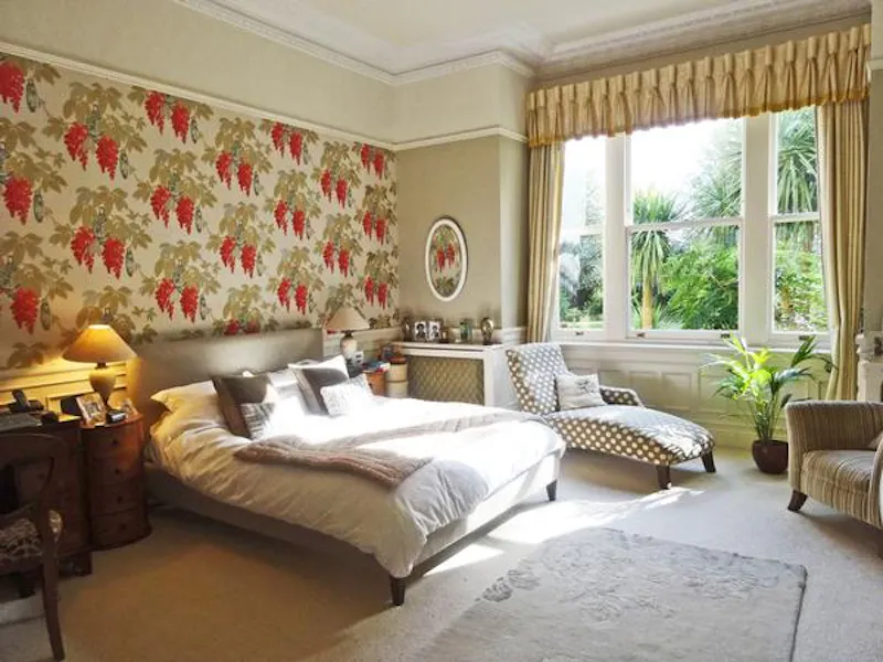 Bedroom at Traditional Wimbledon apartment, F1044 (photo 28)