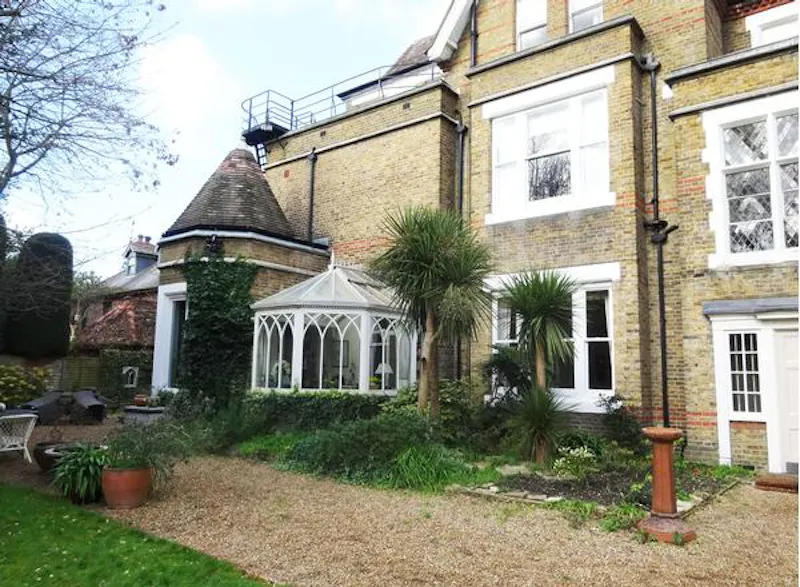 Traditional Wimbledon apartment, F1044 (photo 34)