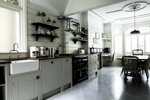 Stylish Streatham house, D2356