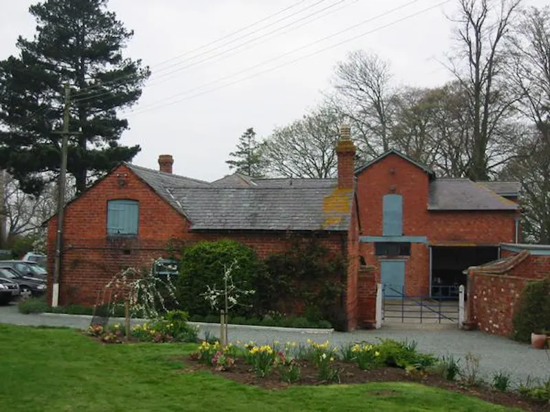Stable / Outbuildings at Manor house in Shrewsbury, B1612 (photo 3)